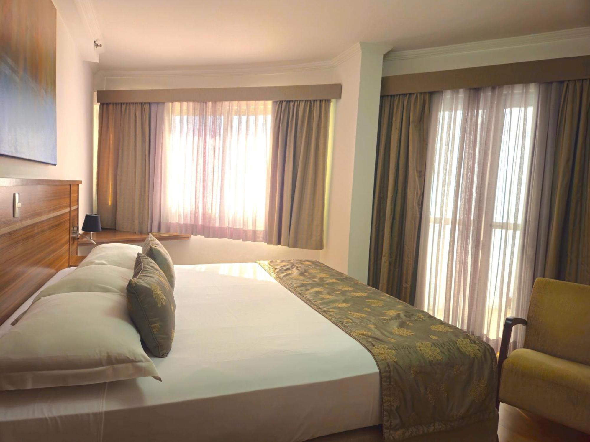 Faro Hotel São José dos Campos Buitenkant foto
